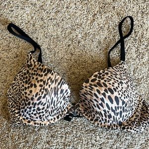Victoria’s Secret Biofit Demi Uplift Bra